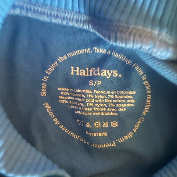 @Halfdays  base layer set ski snowboard leggings and top  in color blue - Picture 11 of 11